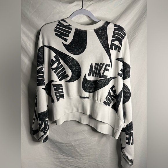 M Nike cropped sweater - Picture 1 of 8